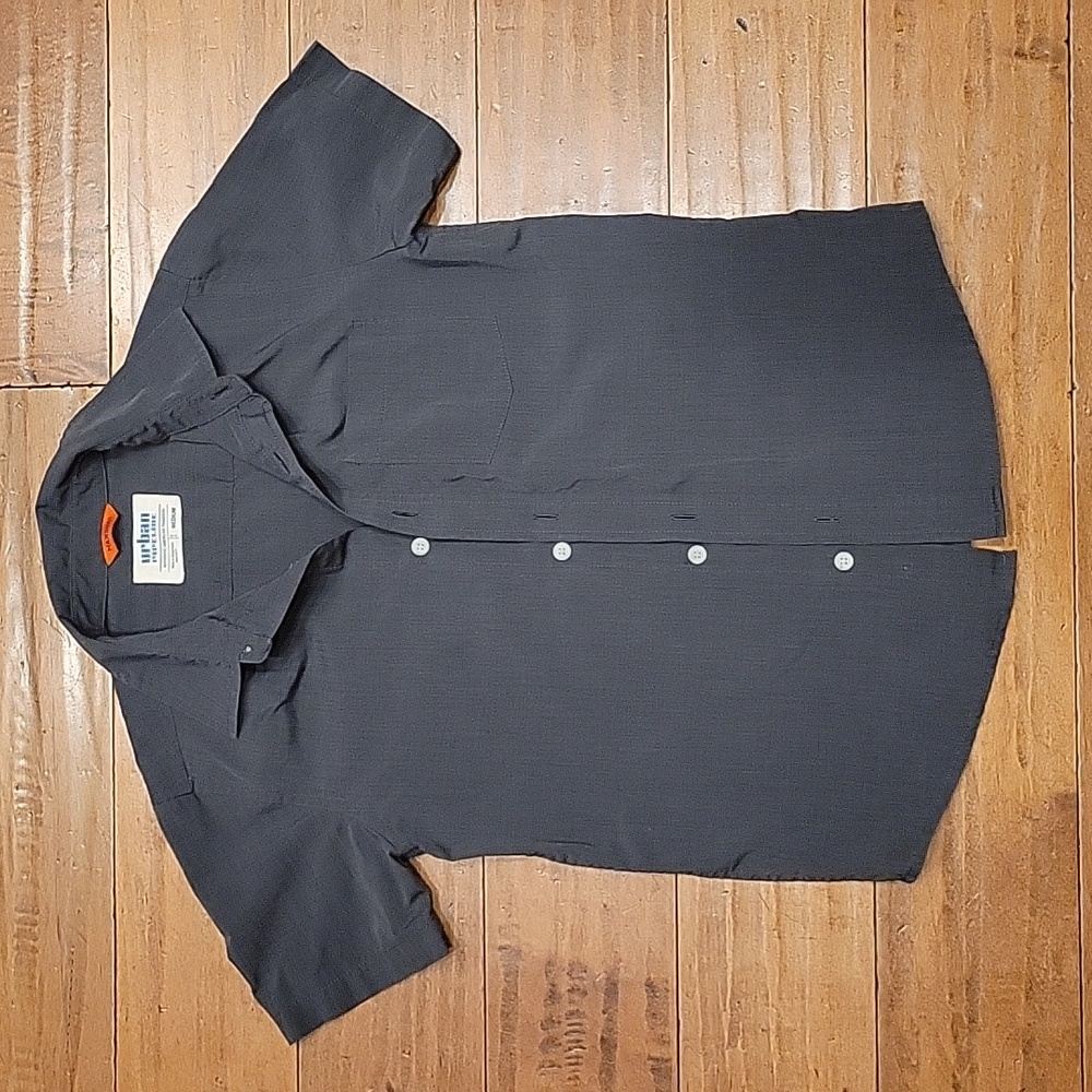 Urban Pipeline Botton up Shirt -Youth Boy's Medium